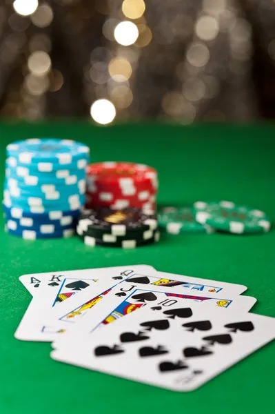 Auto Roulette wheel interface on papabet mobile