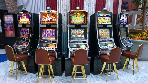 Live dealer at papabet table studio